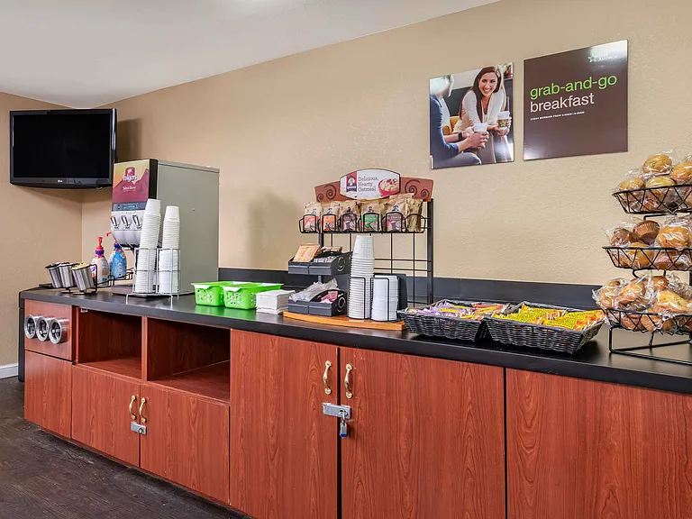 Free Grab-and-Go Breakfast