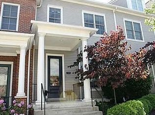 1108 Frick Ln, Pittsburgh, PA 15217