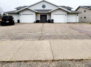 1126 12th St #2, Baraboo, WI 53913