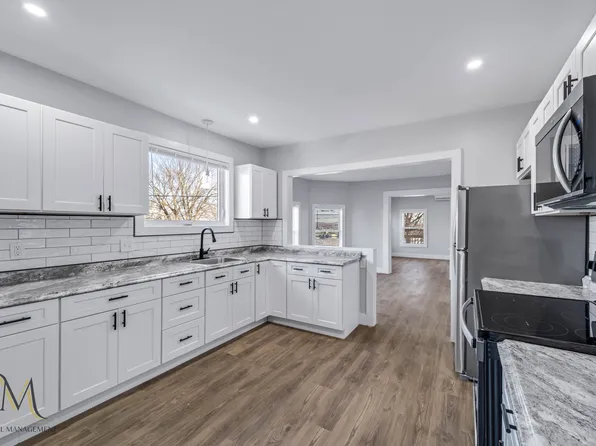 403-405 S Elm St #2, Holyoke, MA 01040