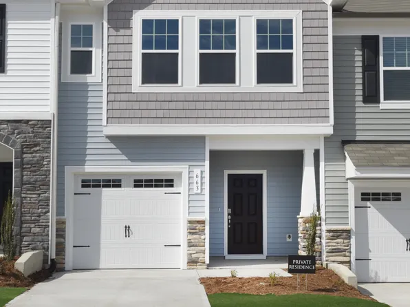 683 Leland Hill Cir, Zebulon, NC 27597