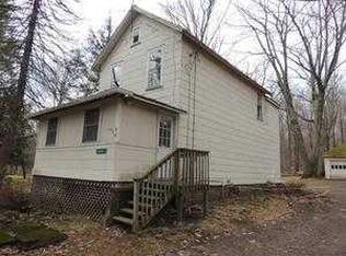 2800 Locust Ridge Rd, Pocono Lake, PA 18347