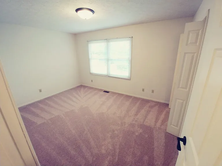 3431 S Kennedy Dr — Photo 4