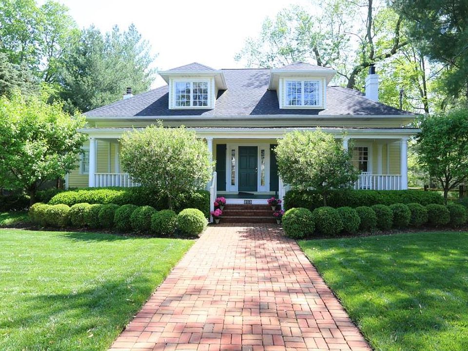 1st image of 213 Cambridge Ave