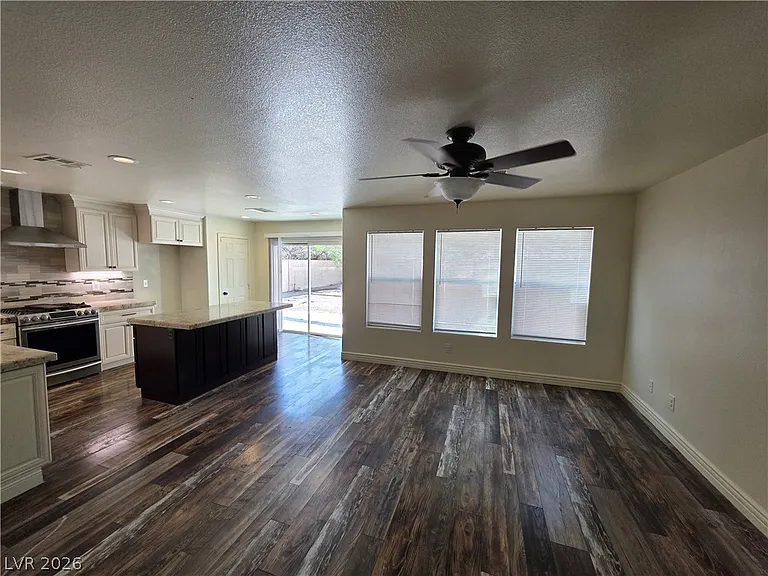 10799 Flame Vine Ct — Photo 62