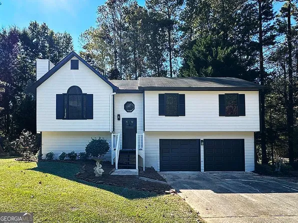18 Hawk Dr, Hiram, GA 30141