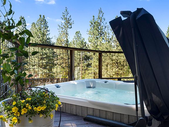 3rd image of 3 Laguna Pl