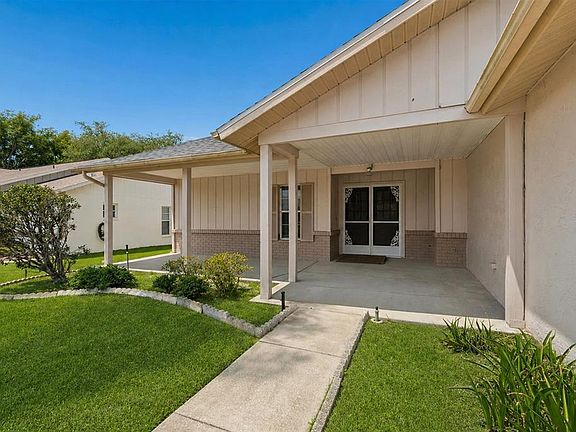 3rd image of 4643 Sandpointe Dr
