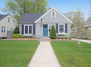 111 E 25th St, Holland, MI