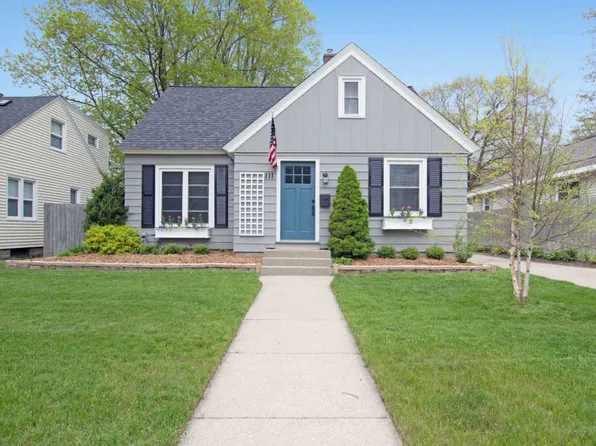 111 E 25th St, Holland, MI 49423