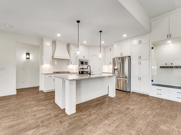 1100 Brandon Way — Photo 19