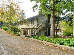 7546 SW Barnes Rd UNIT B, Portland, OR 97225