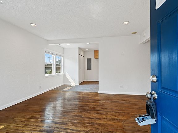 4th image of 3210 Yeoman Ave