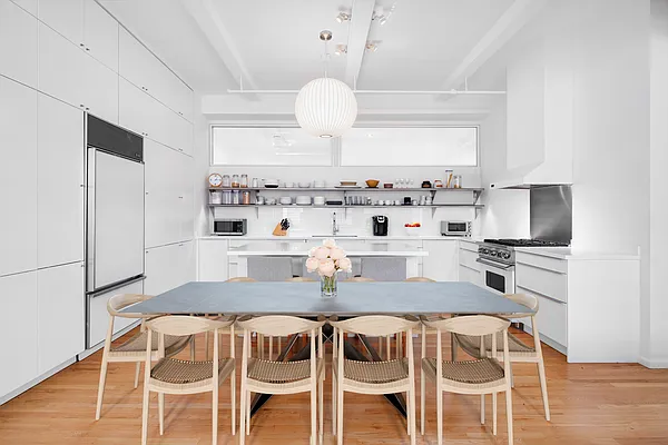 Sold by Coleman Real Estate Group | media 5