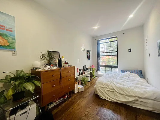 Rented by Native Real Estate LLC | media 18