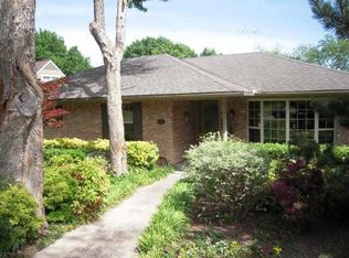 9426 Crestedge Dr, Dallas, TX 75238