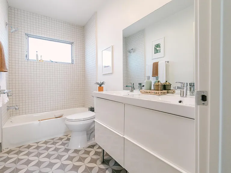 221 N Catalina St #9 — Photo 5