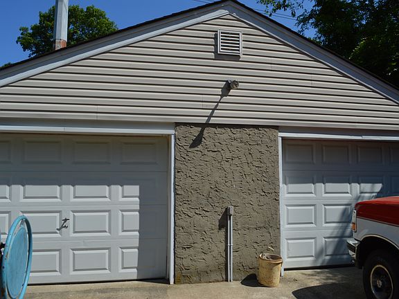 4th image of 37 Rexmere Ave