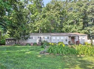 70 Kennick Dr, Windsor, PA 17366