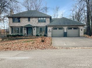 17305 6th Ave N, Plymouth, MN 55447