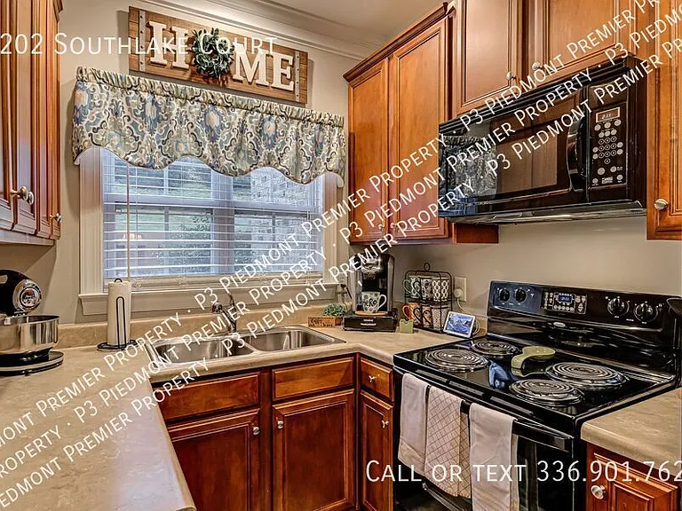 1202 Southlake Ct — Photo 31