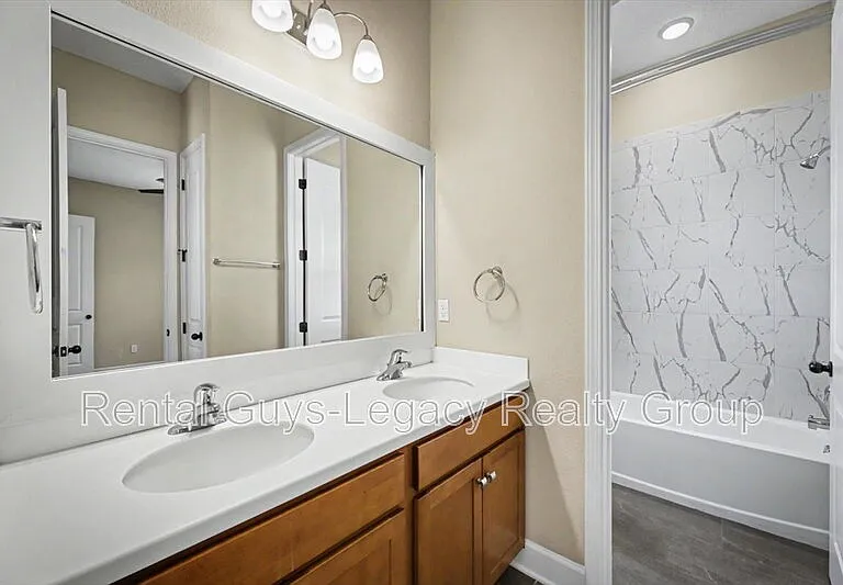 813 Crosswater Lake Dr — Photo 21