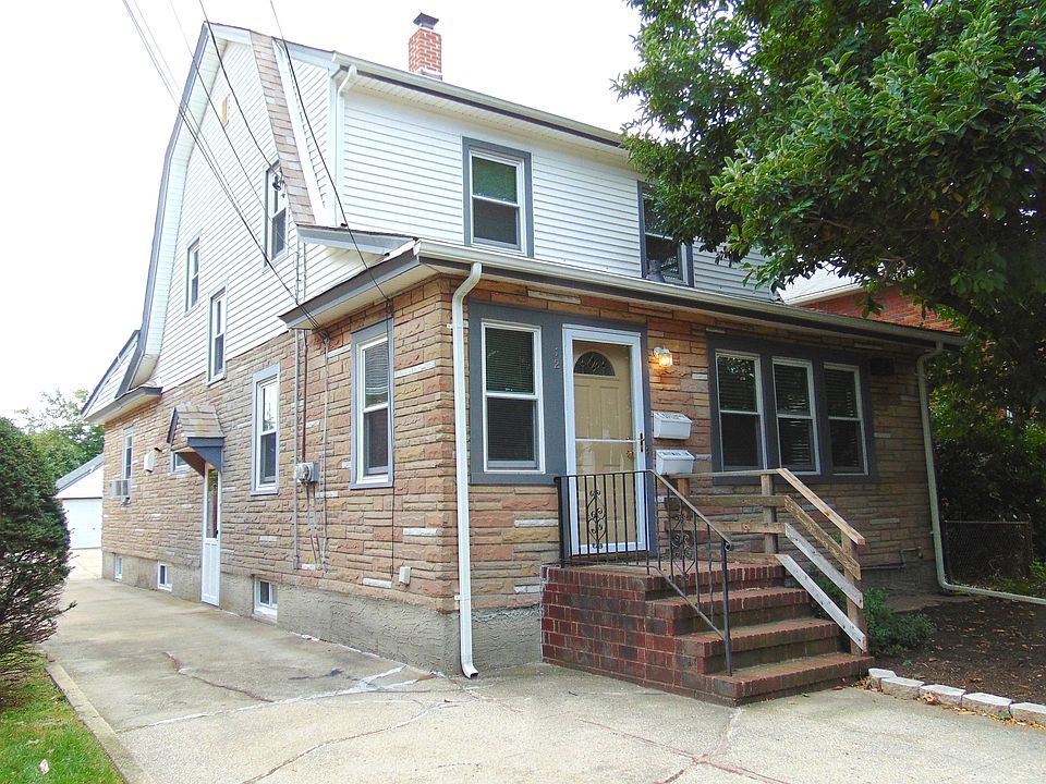 1st image of 12 Adelaide St