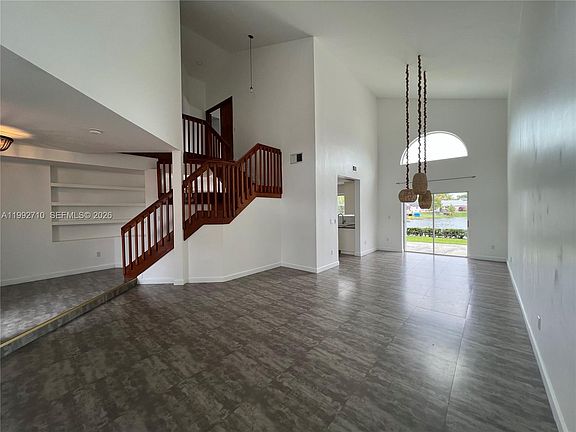 4th image of 15511 SW 59th St
