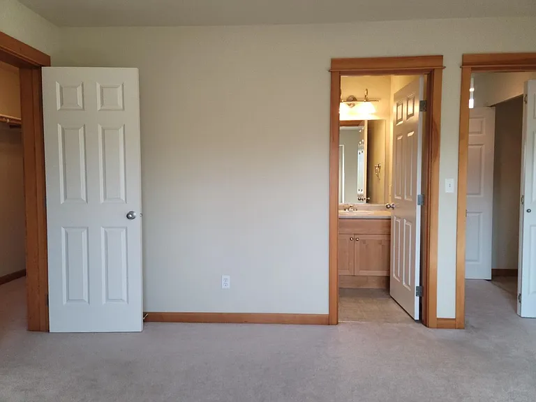 19327 Gadwall Ln NE — Photo 8