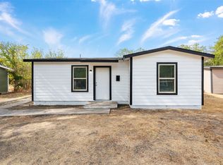 5621 Lester Granger Dr, Fort Worth, TX 76112