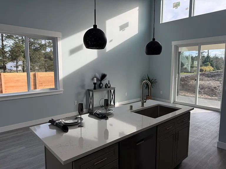 697 A Sunset Ave NE — Photo 7