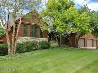 211 Ridge Ln, Lake In The Hills, IL 60156