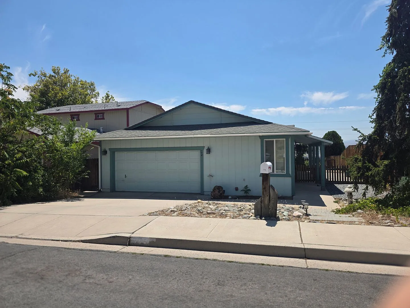 Great family homes with Downtown Reno Views close to UNR — Photo 3