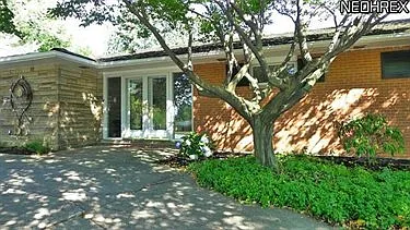 24920 Sittingbourne Ln photo 1