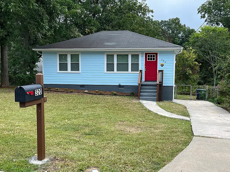 320 Camfield Ct SW — Photo 1