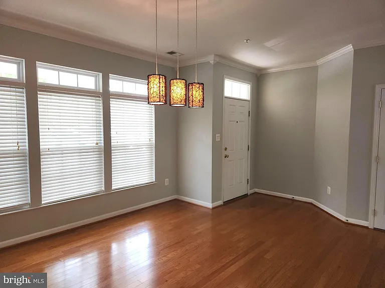 23431 Dahlia Cir — Photo 4