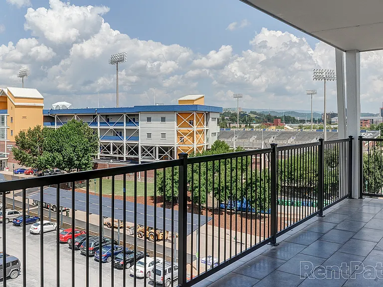 The Henry Lofts — Photo 24