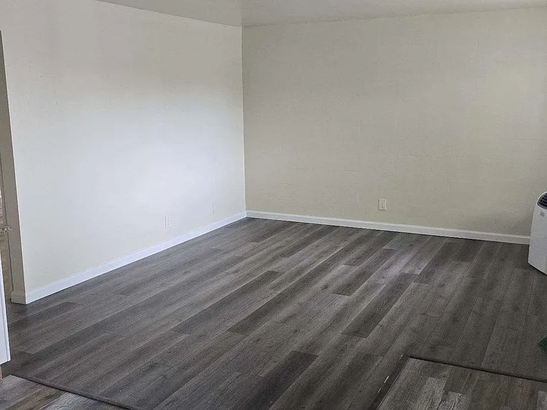 1405 Stardust St #4 — Photo 4