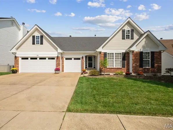 326 Palisades Ridge Ct, Eureka, MO 63025