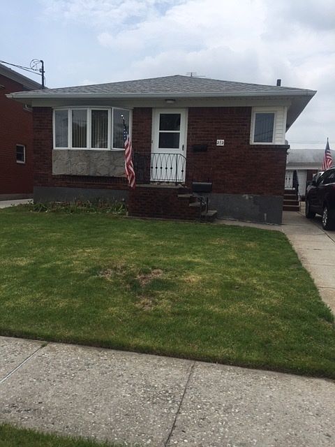 1st image of 212 Hull Ave