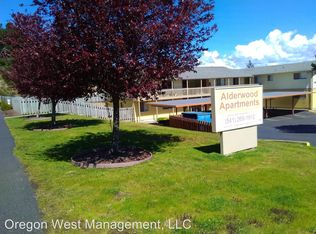 1960 Maple St APT 8, North Bend, OR 97459