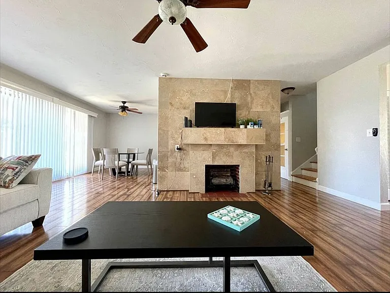 582 Revilo Blvd — Photo 7
