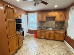 907 Morton St APT 1, Mattapan, MA 02126