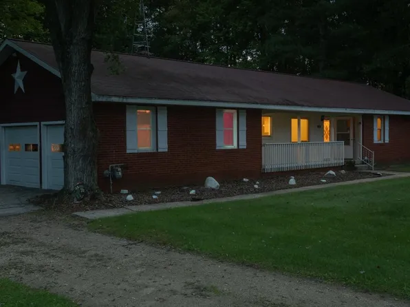840 W Bannerman Ave, Redgranite, WI 54970