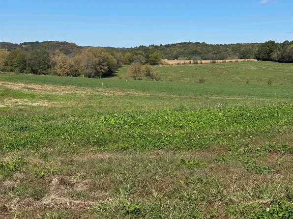 594/ACRE S Rabuck, La Valle, WI 53941