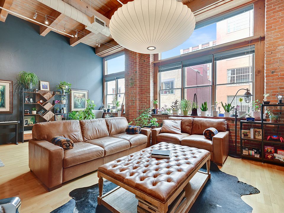 1st image of 306 W 7th St APT 204