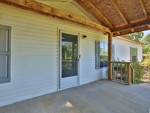 5th image of 242 Deer Field Rd