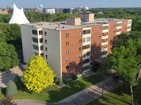 105 3rd St N APT 309, Moorhead, MN 56560