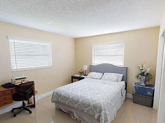 5th image of 4200 Mainland Dr