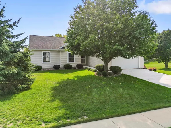 10877 Smokey Mountain Trl, Blue Mounds, WI 53517